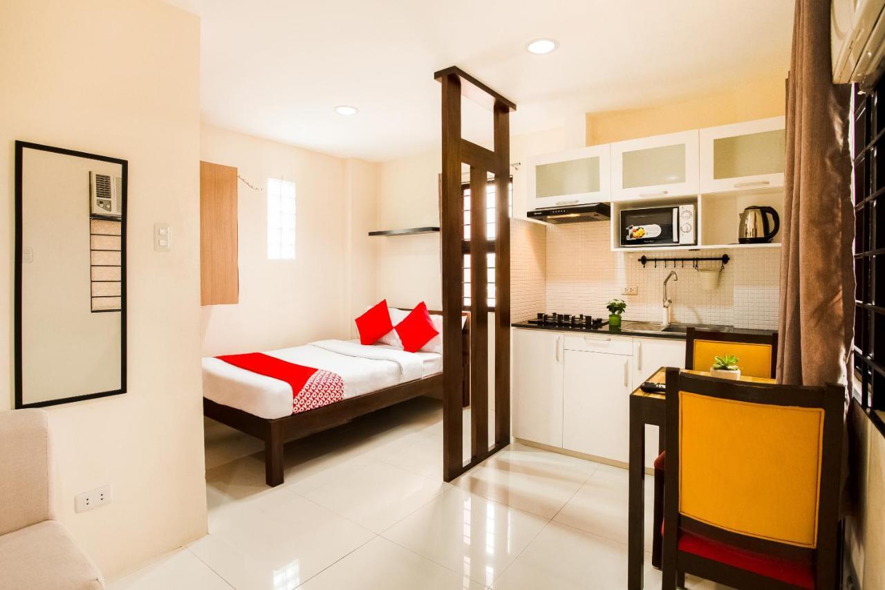 Oyo 199 Solange Apartelle Davao Exterior photo