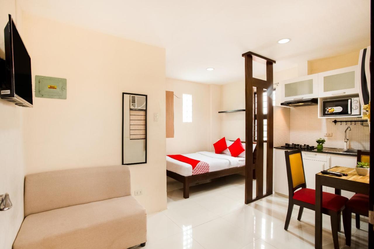 Oyo 199 Solange Apartelle Davao Exterior photo